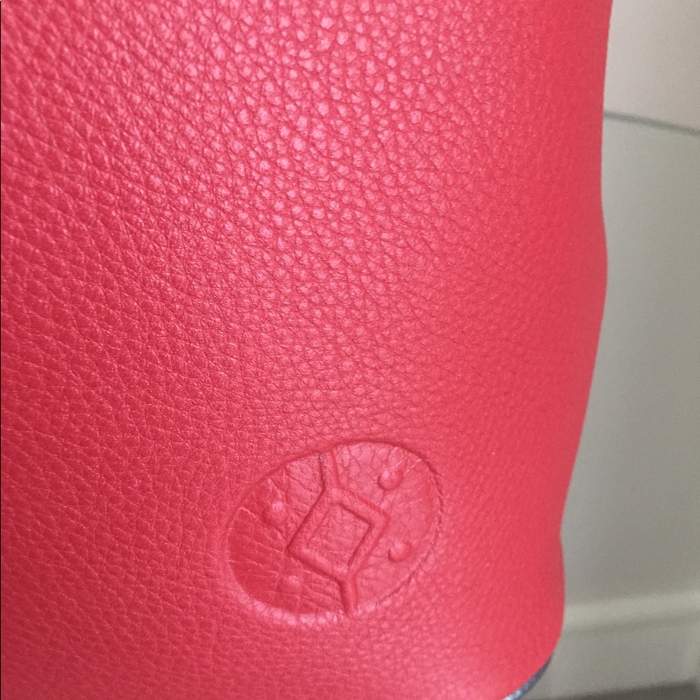 Designer Handbag - Picture 13 of 14
